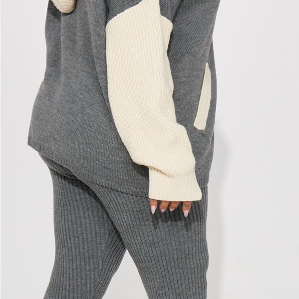 Fashion Nova Gray and Cream Ribbed Leggings